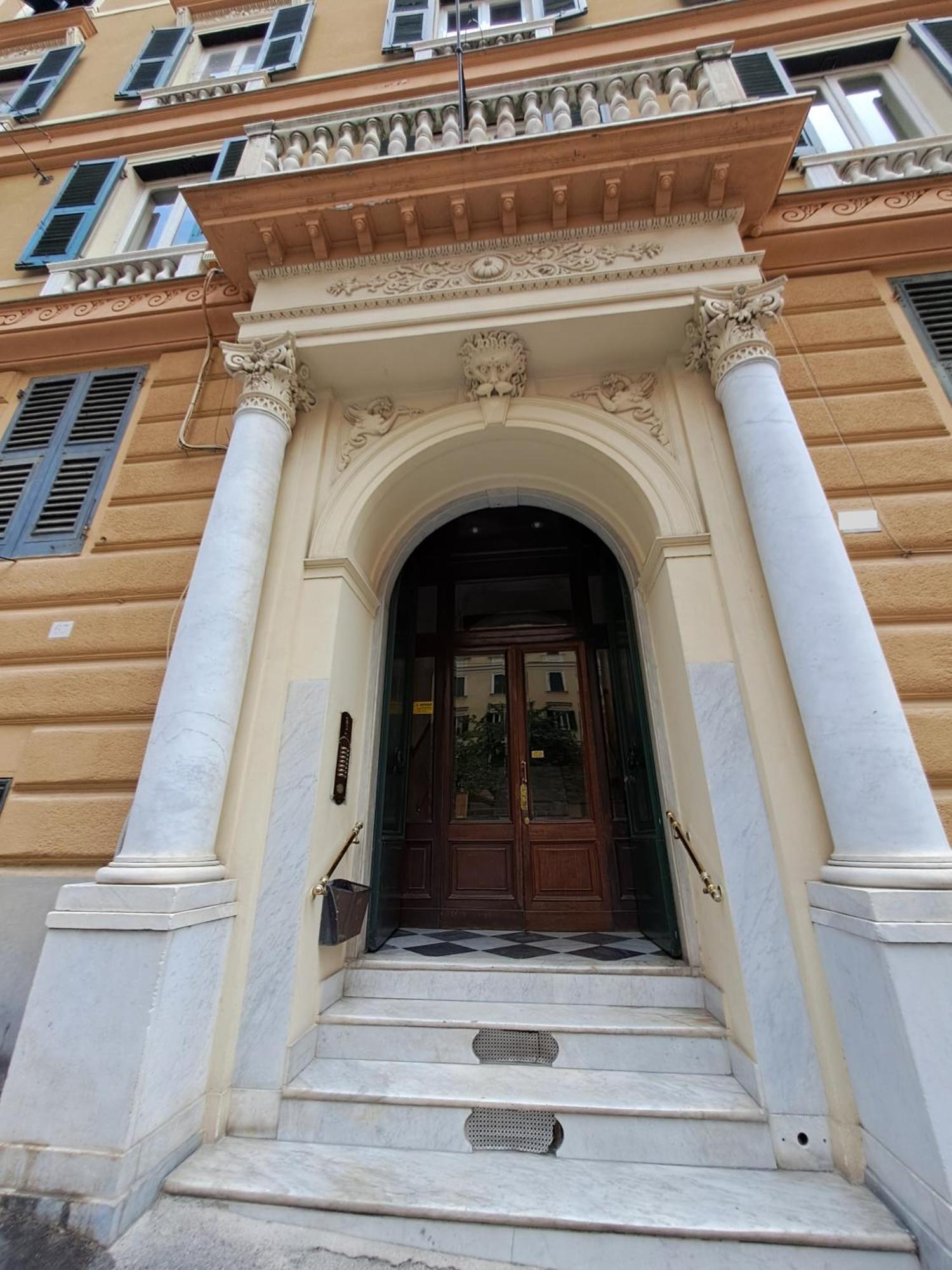 L'Alcova B&B, A Due Passi Dal Centro Genova Eksteriør bilde